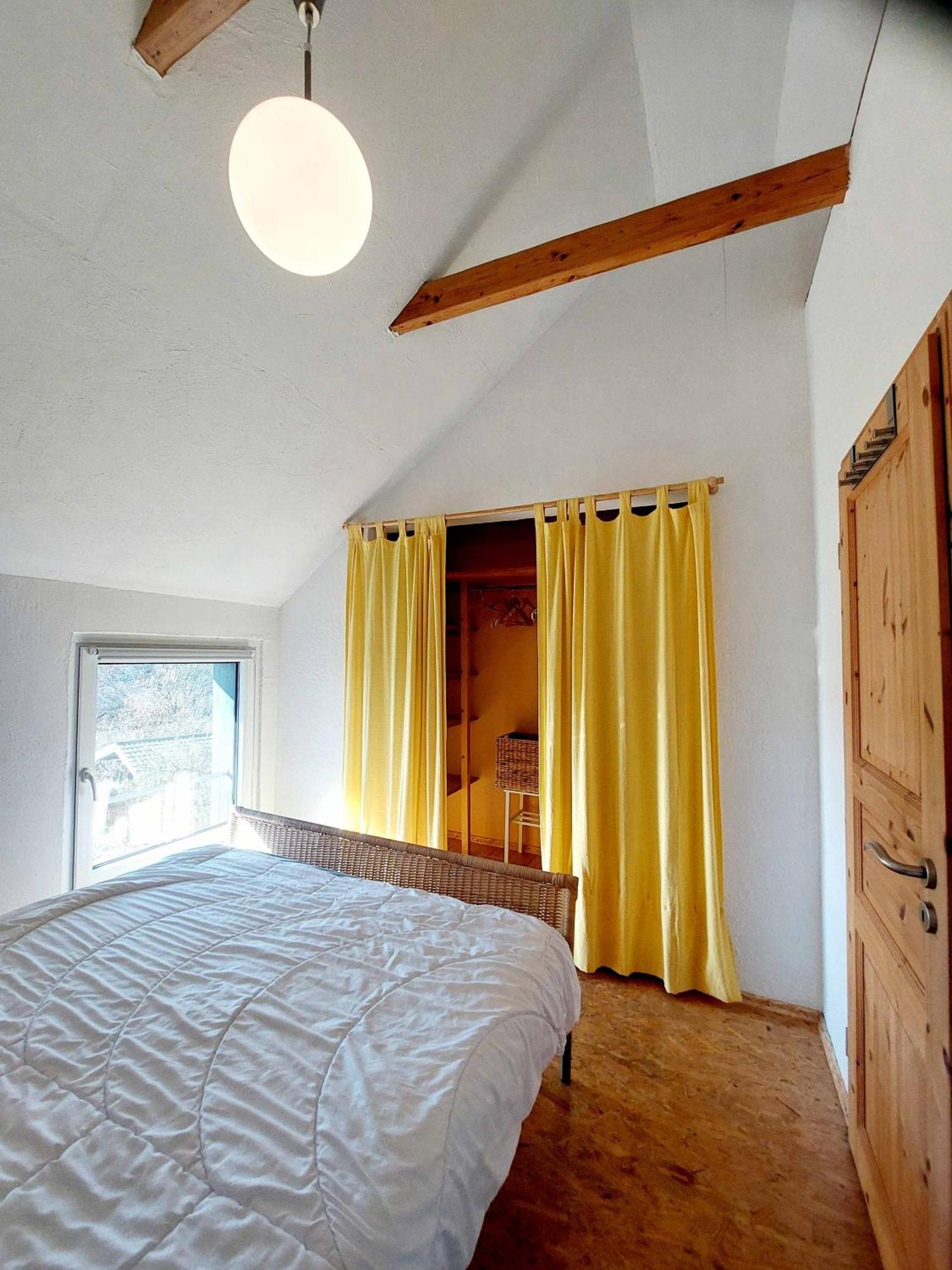 Kleines Haus Mitten In Der Natur Mit Eigener Terrasse Und Sonnenbalkon Halver Exterior foto
