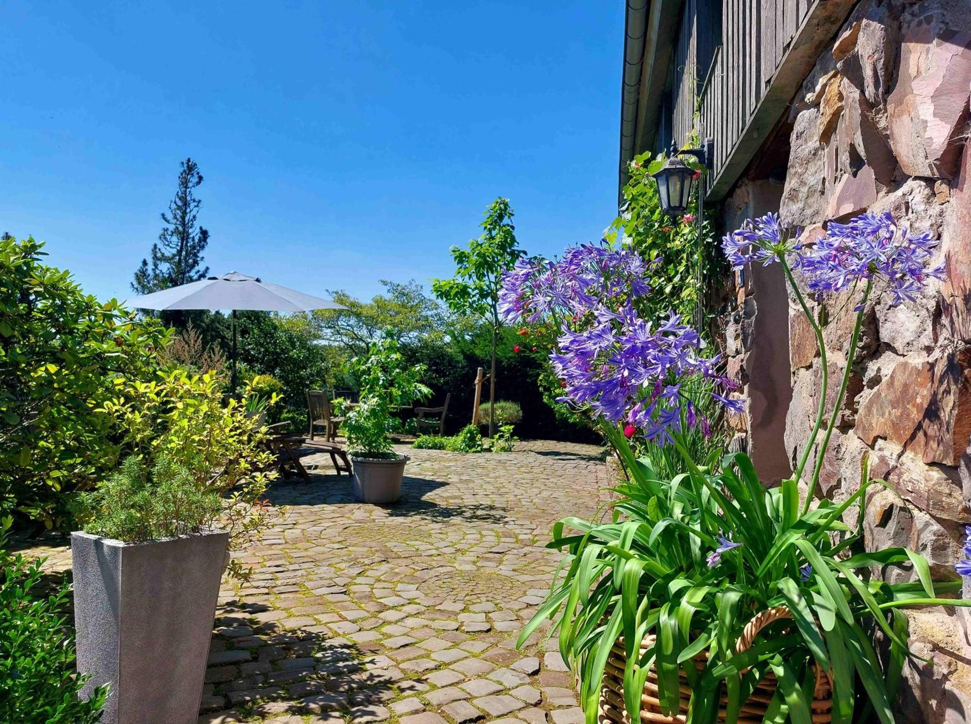 Kleines Haus Mitten In Der Natur Mit Eigener Terrasse Und Sonnenbalkon Halver Exterior foto